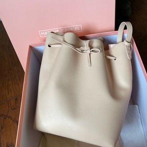 Mansur Gabriel bucket bag light pink Rosa
